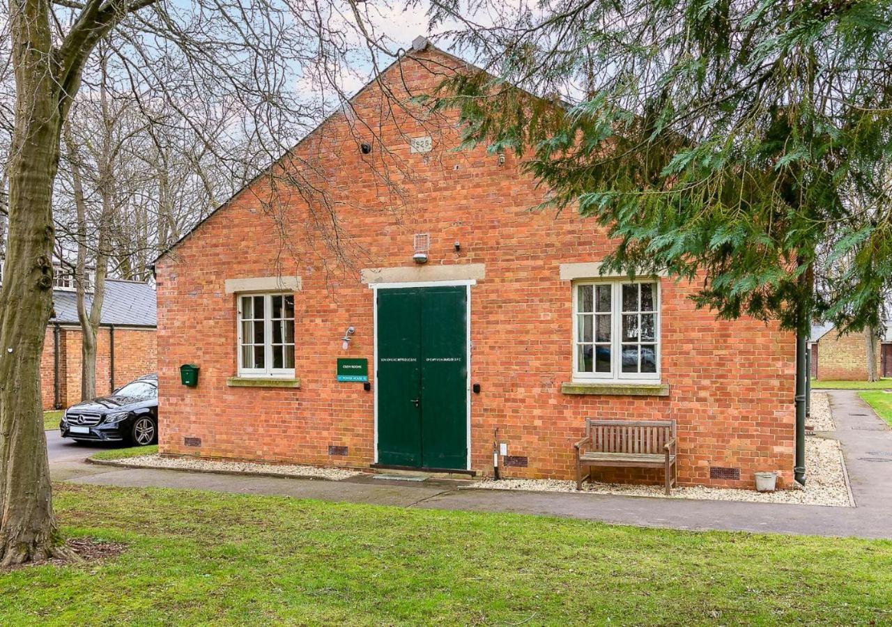 Betts At Bicester Heritage المظهر الخارجي الصورة